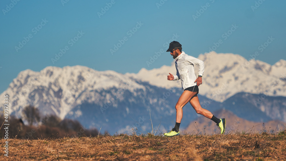 Maratoneta trains in altitude to raise hematocrit
