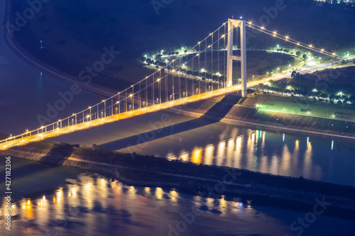Fototapeta Naklejka Na Ścianę i Meble -  xiling yangtze river bridge at night
