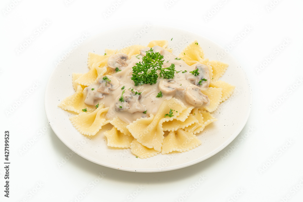 farfalle pasta with mushroom white cream sauce farfalle pasta with mushroom white cream sauce