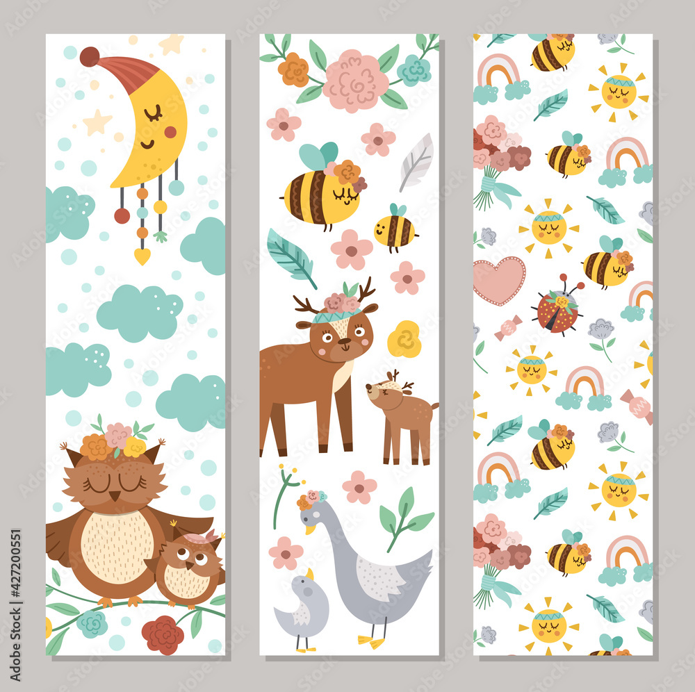 Set of Easter bookmarks or greeting card templates. Vertical Spring holiday posters or invitations. Bright green frame illustration with traditional symbols. Happy Easter design. Set of Easter bookmarks or greeting card templates. Vertical Spring holiday posters or invitations. Bright green frame illustration with traditional symbols. Happy Easter design.