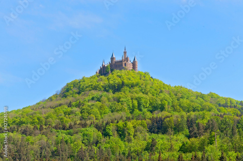 Burg Hohenzollern im Sommer  Deutschland