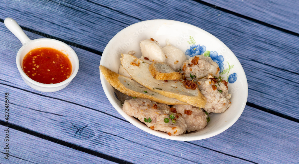 Thai Style Noodles and Mixed Rice Dishes Thai Style Noodles and Mixed Rice Dishes
