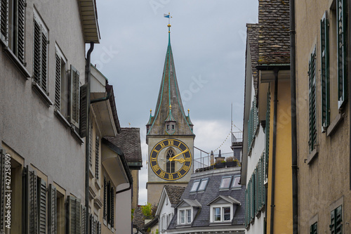 Obraz na płótnie Clock tower of the St. Peter evangelical church in Zurich, Switzerland w salonie