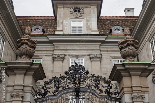 Obraz na płótnie Facade of Zunfthaus zur Meisen in Zurich, Switzerland w salonie