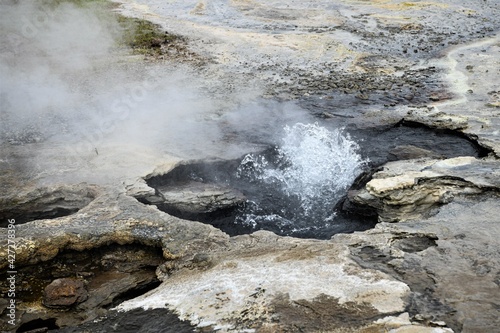 Eine sprudelnde vulkanische Quelle, Island - Detailaufnahme