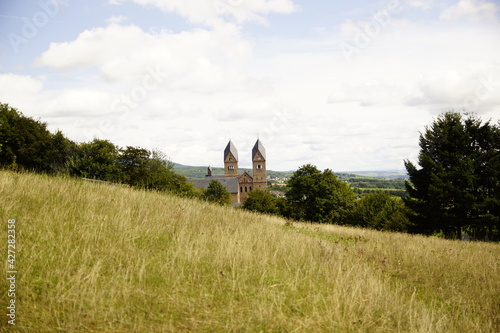 Abtei sankt Hildgard mit Feldern  © landscapephoto