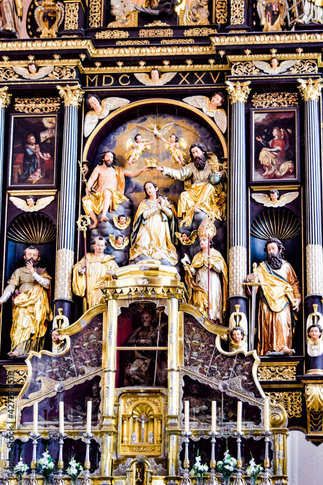 Obraz premium サウンドオブミュージックの世界、ザルツカンマーグート、シュティフト・プファール教会とその周辺の情景