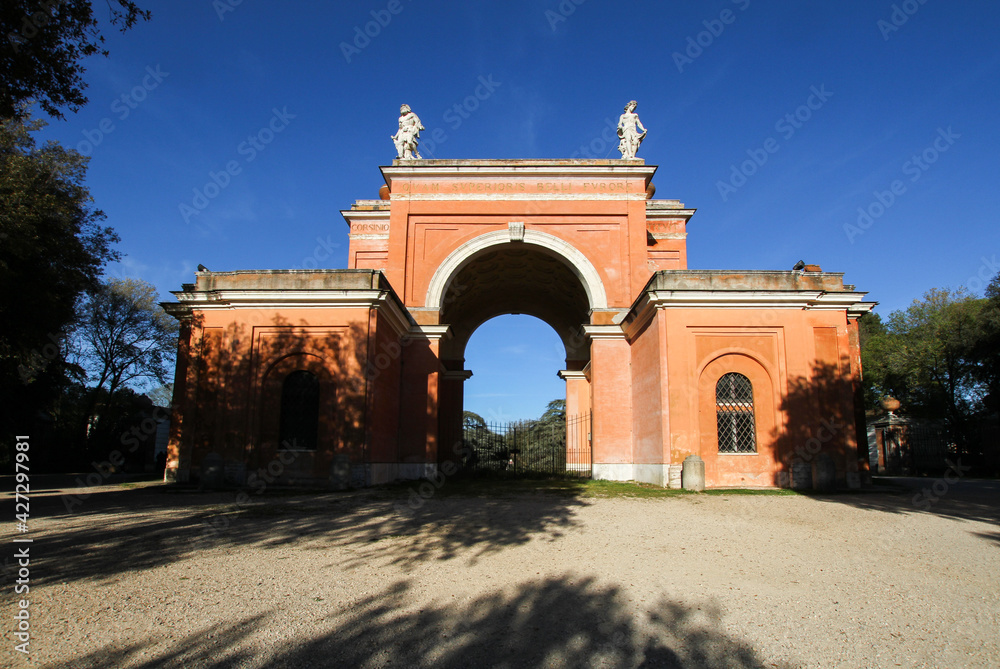 Entrance door to the park of the villa Doria Pamphili near the Janiculum, in the inscription: the great fury of war