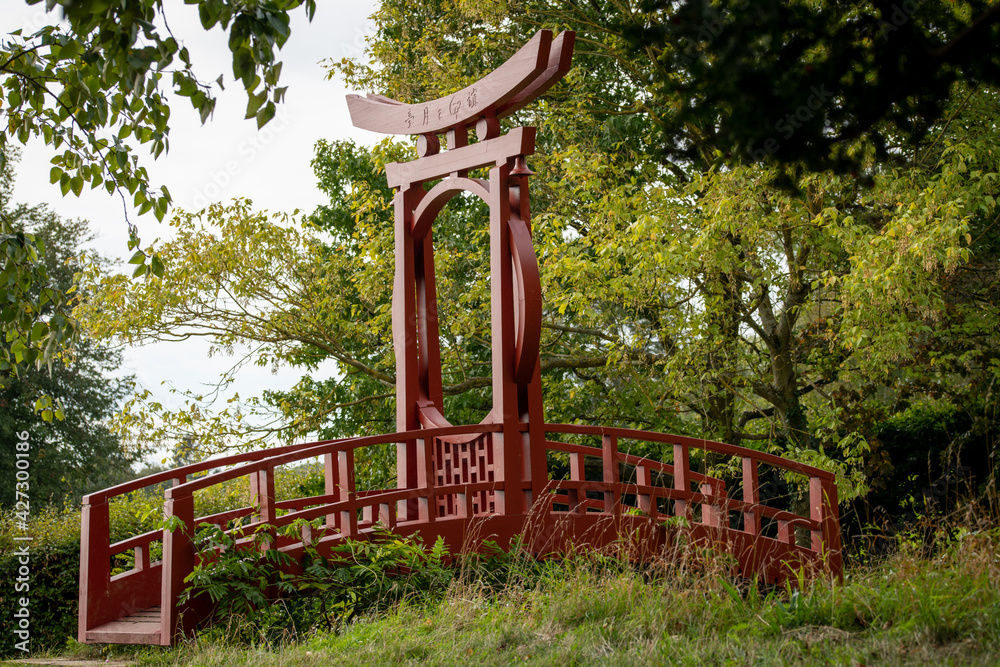 Fototapeta premium old bridge in the park