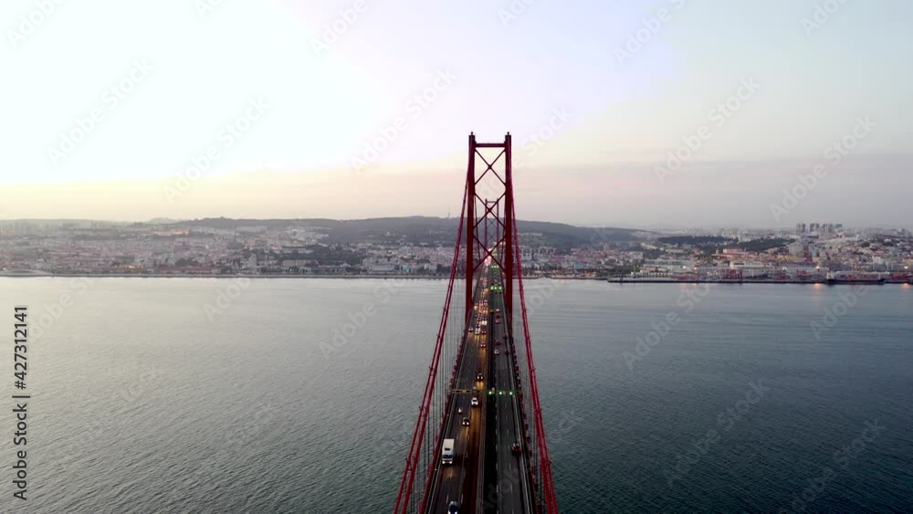 Ponte 25 de Abril, connecting Lisbon and the municipality of Amalda