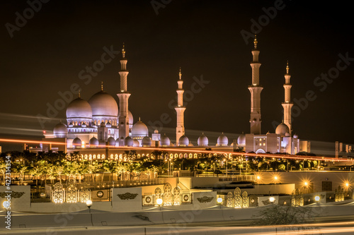 Grand Mosque in Abu Dhabi, Beautiful Sheikh Zayed Grand Masjid Dubai, Ramadan Mubarak 2021 - United Arab Emirates.