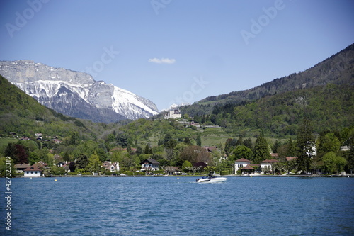 ‎⁨Bilder vom lac d’Annecy und dem Panorama des Zentralmassivs dahinter