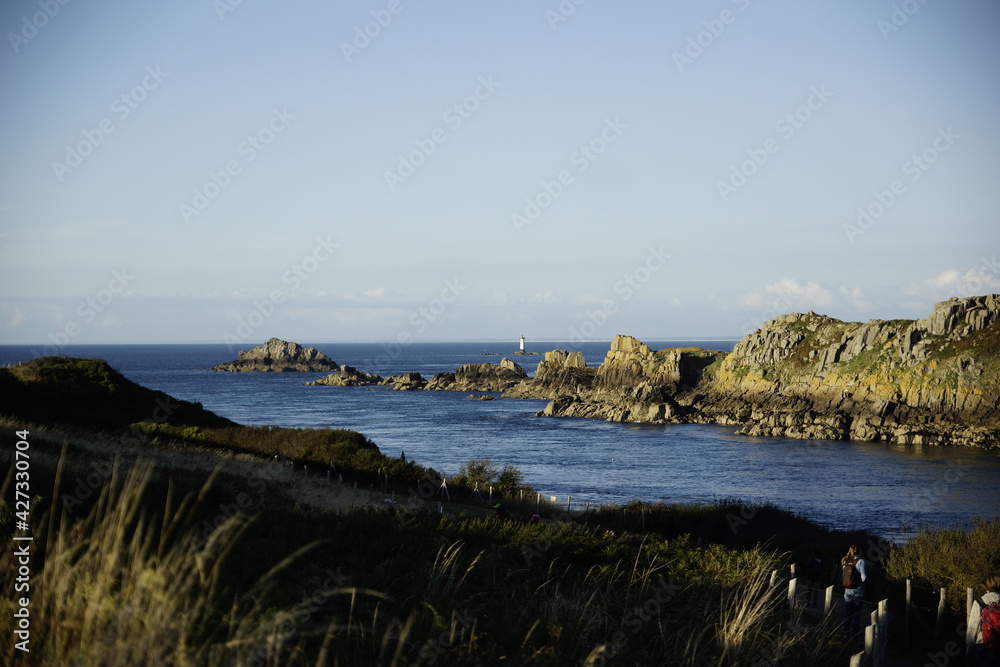 Felsen vor der Küste von St. Malo