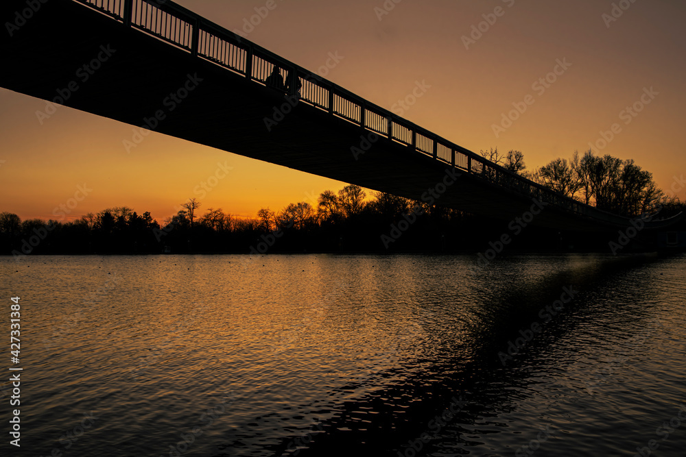 Fototapeta premium bridge at sunset