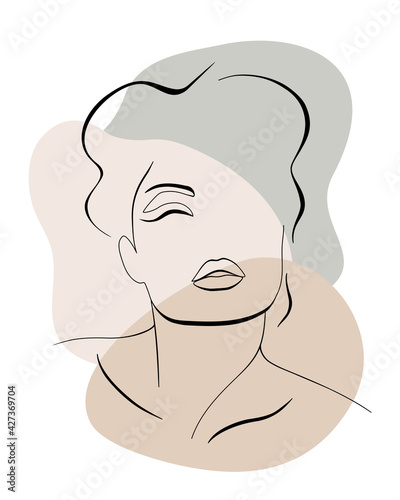 Fashion lineart portrait of young beautiful woman