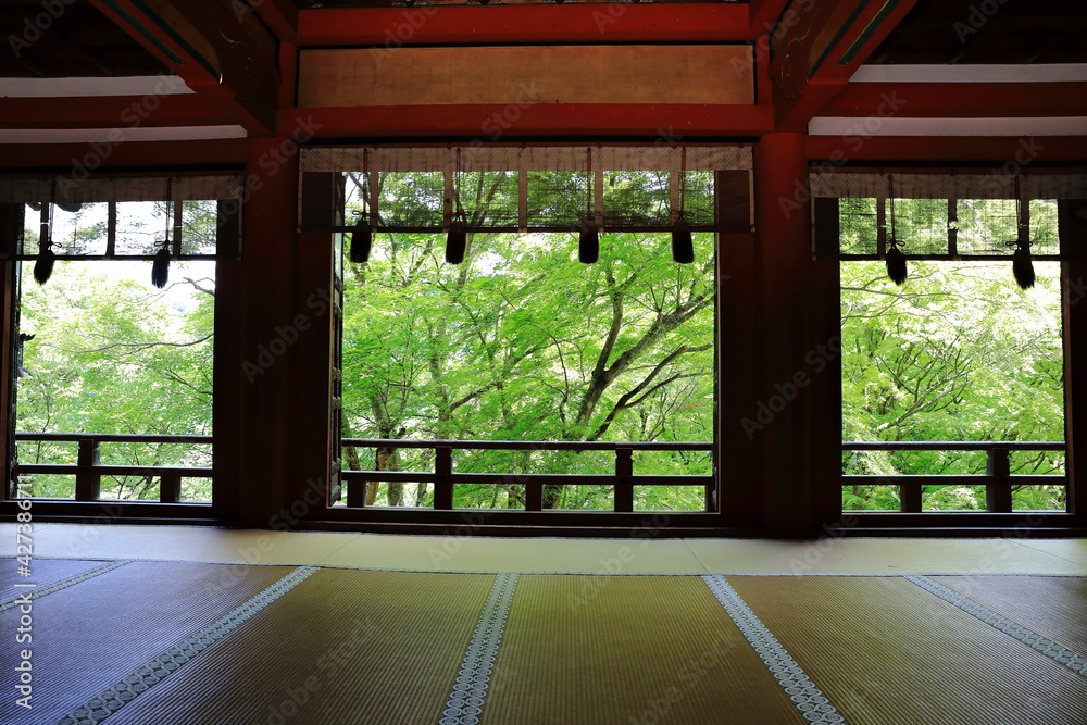 Obraz premium 新緑の談山神社