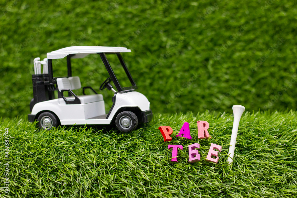 Golf party invitation with tee for par tee on green grass background