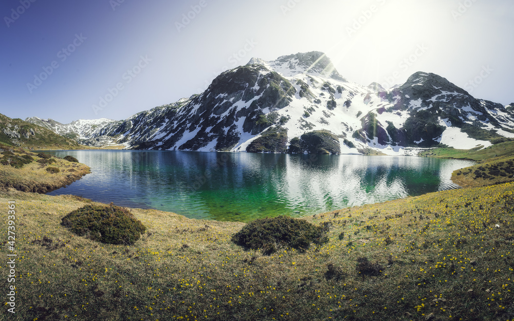 Panorama lake 