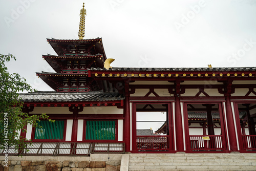 雨の四天王寺