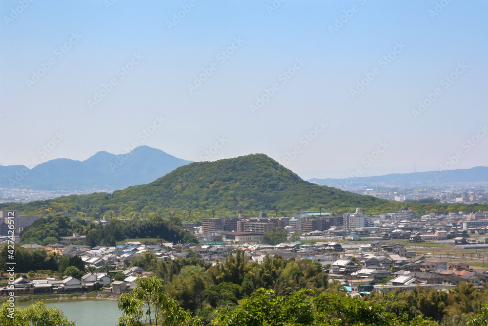 奈良・飛鳥の甘樫丘から眺める畝傍山