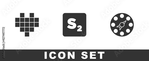 Set Pixel hearts for game, Bingo and Twister icon. Vector