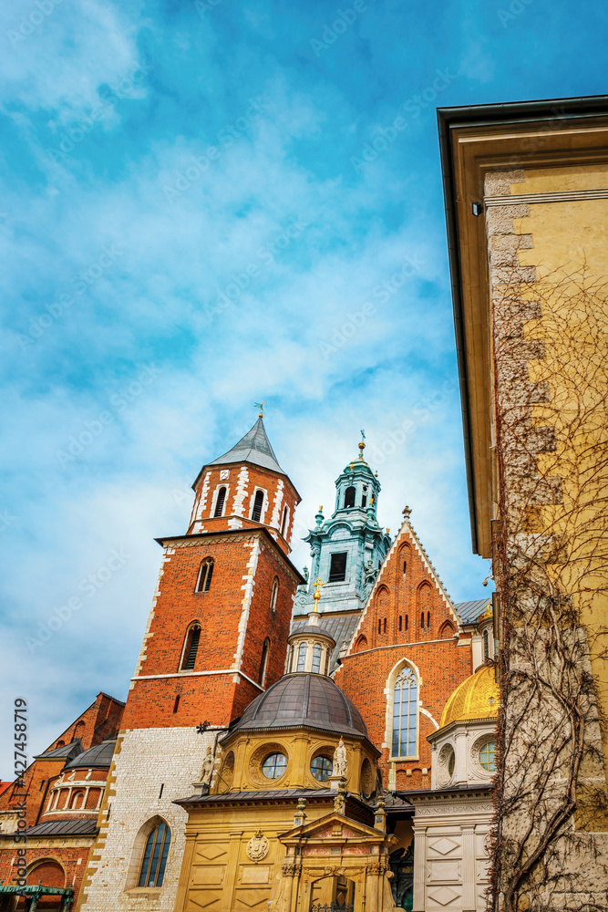 Fototapeta premium Wawel Royal Castle in Krakow, Poland