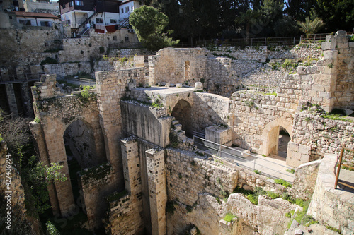 Canvas-taulu The ruins of the Byzantine Church, adjacent to the site of the Pool of Bethesda