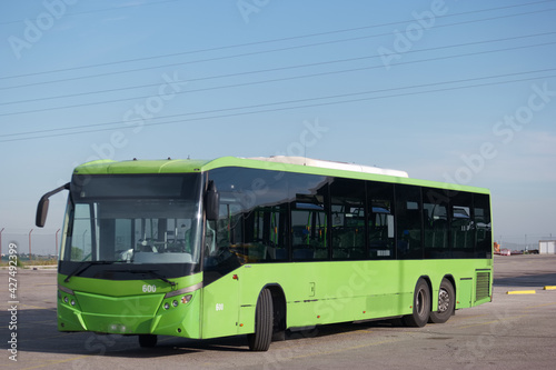 autobus miejski pojazd transport publiczny 