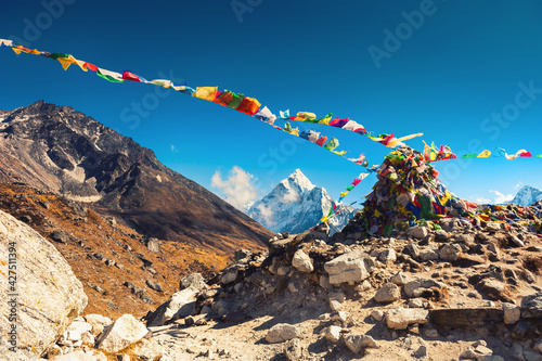 Konstfotografi Colorful prayer flags on Thokla pass, Everest Base Camp trek in Himalayas, Nepal
