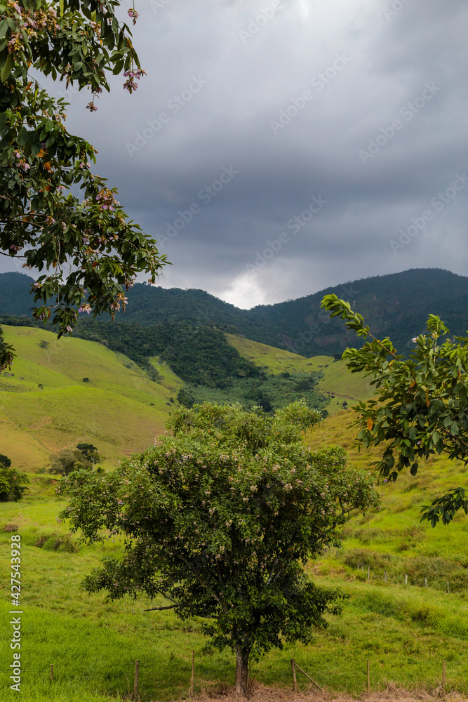 Fototapeta premium Mountain and a cloudy sky