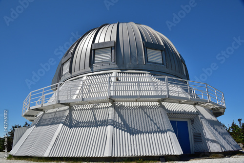 Mont-Megantic National Park Astronomical observatory, Astrolab, clear blue sky