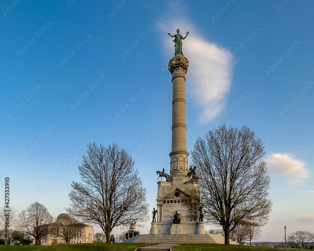 Soldier's and Sailor's Monument in Des Moines