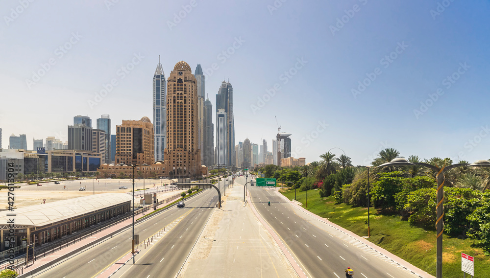 Car roads passing through Dubai