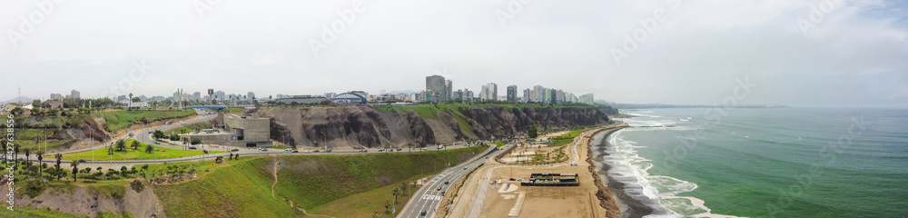 Highway of the Costa Verde, at the height of the district of Miraflores in the city of Lima. in the city of Lima..