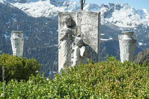 Grabmal im Friedhof bei der Kirche, Altanca, Leventina, Kanton Tessin, Schweiz photo