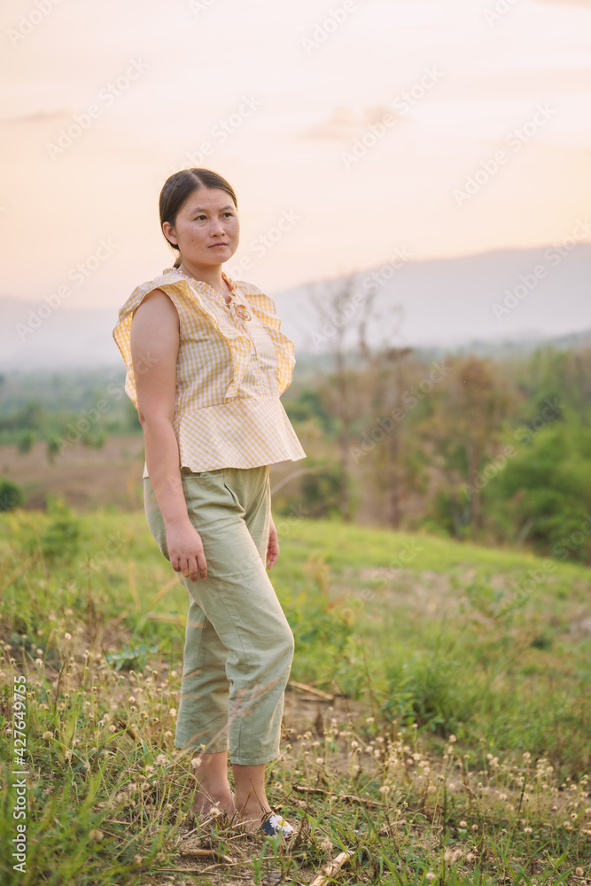 Dress comfortably watching the sunset Dress comfortably watching the sunset