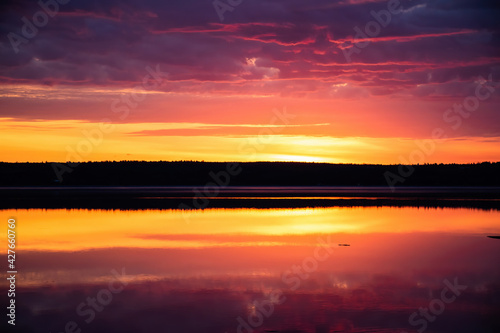 Sunrise over Lake Timiskaming in Temiskaming Shores © Robin