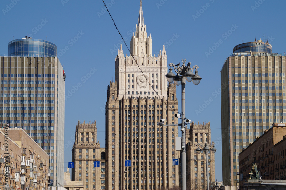 Moscow: Stalinist high-rise on Kotelnicheskaya embankment
