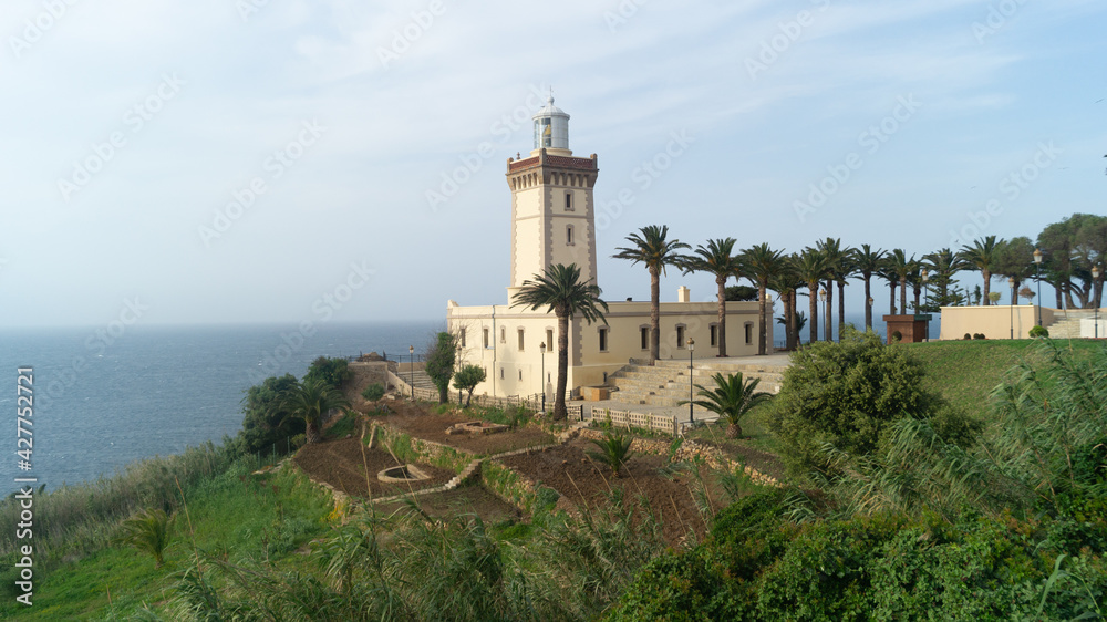 photo mnare danCape Spartel, promontory at the entrance to the Strait of Gibraltar, 12 km West of Tangier, Morocco.s le quartier du maroc