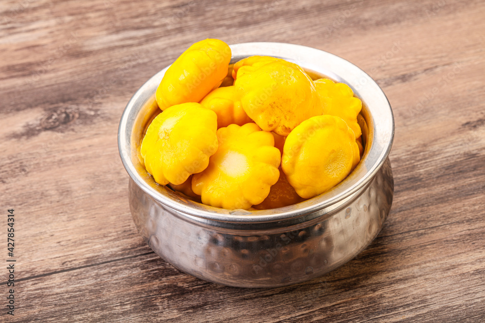 Marinated patissons in the bowl
