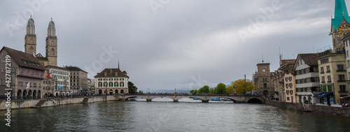 Obraz na płótnie Zurich cityscape. Panoramic view of the historic center of city, Switzerland w salonie