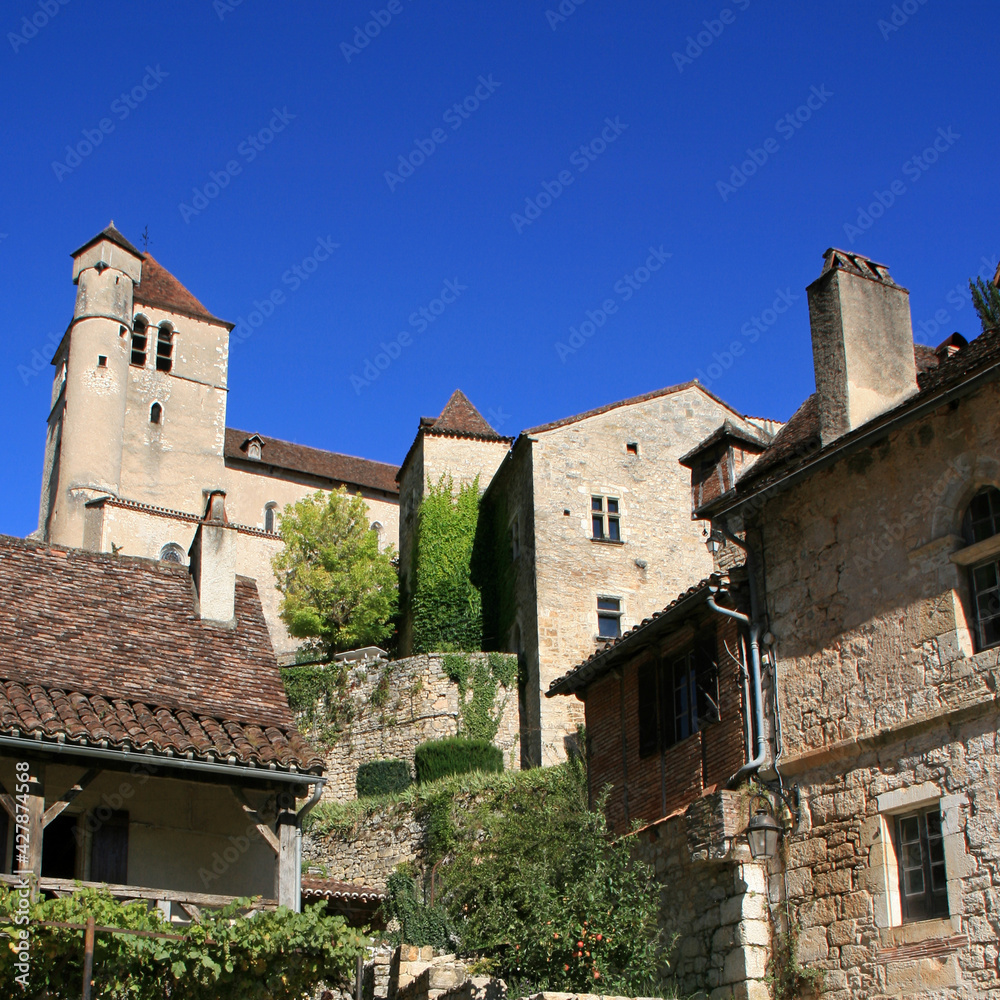 village of saint-cirq-la-popie in dordogne (france)