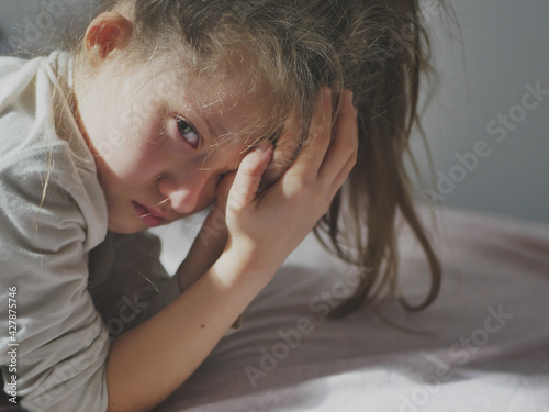 Принти на полотні sad crying lonely child without parents