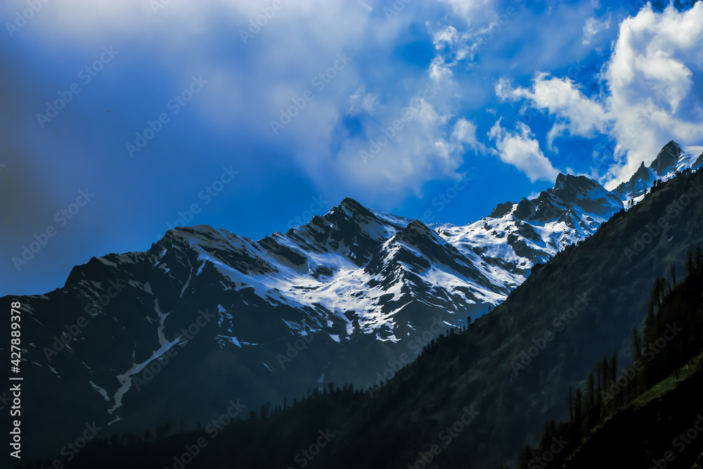 Obraz premium mountains and clouds
