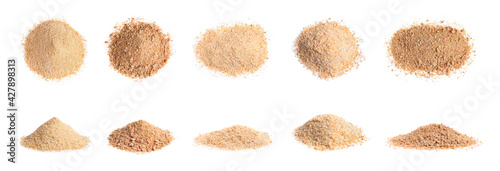 Bild auf Leinwand Set with fresh bread crumbs on white background. Banner design