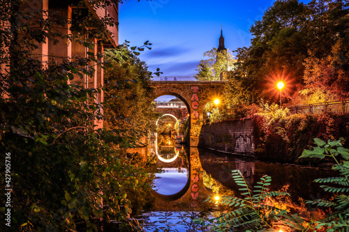 Wildromantische Industrieidylle am Karl-Heine-Kanal in Leipzig photo