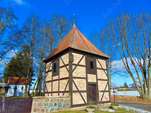 Glockenturm der evangelischen Gemeinde Beutel aus dem Jahre 1788 © silbertaler