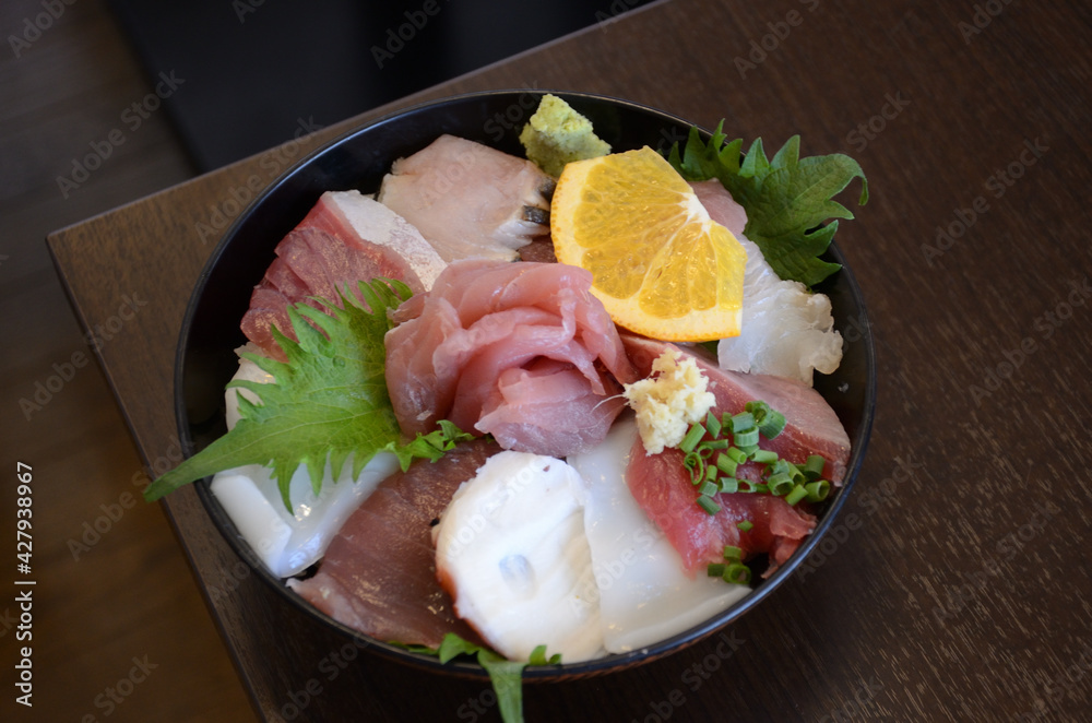 千葉県房総半島の海鮮丼