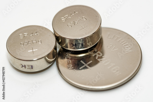 Button batteries (silver oxide and lithium batteries)