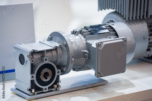 Interface conversion system. Helical gearboxes and motor gearboxes.